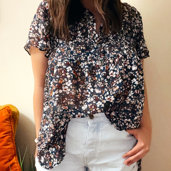 Floral Print Short Sleeve Top - Picture 2 of 3